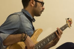محمد-صادق-فرزانه-آموزش-کنترباس-گیتار-گیتار-بیس-گیتار-الکتریک (3)